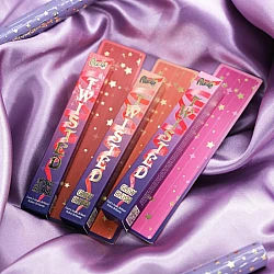 Tečno rumenilo sa aplikatorom Twisted Glow Rose Taupe 3.5g Tečno rumenilo sa aplikatorom Twisted Glow Rose Taupe 3.5g