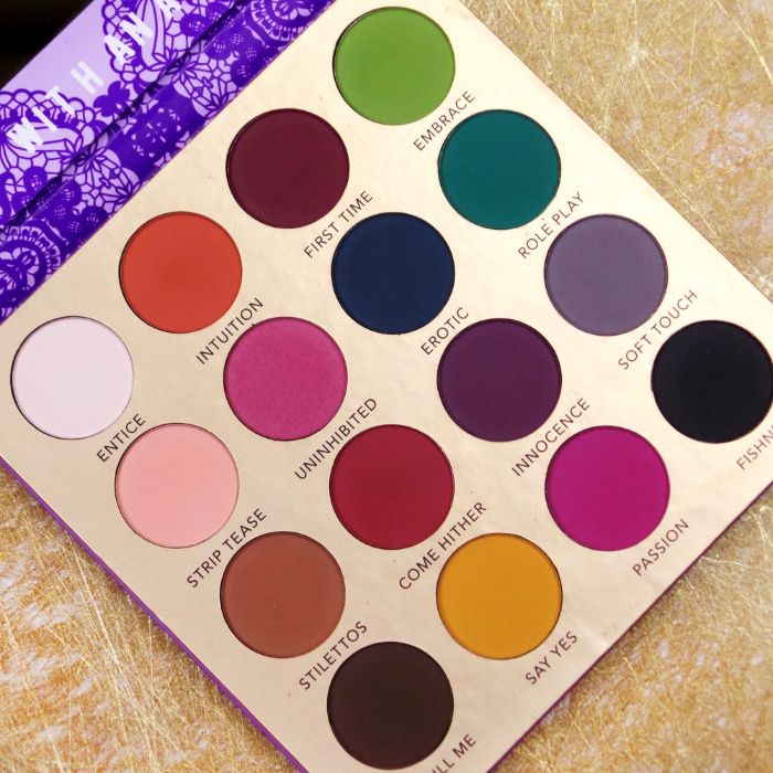 Paleta mat senki za oči LINGERIE COLLECTION - Wild Nights | RUDE COSMETICS | Ecobeauty